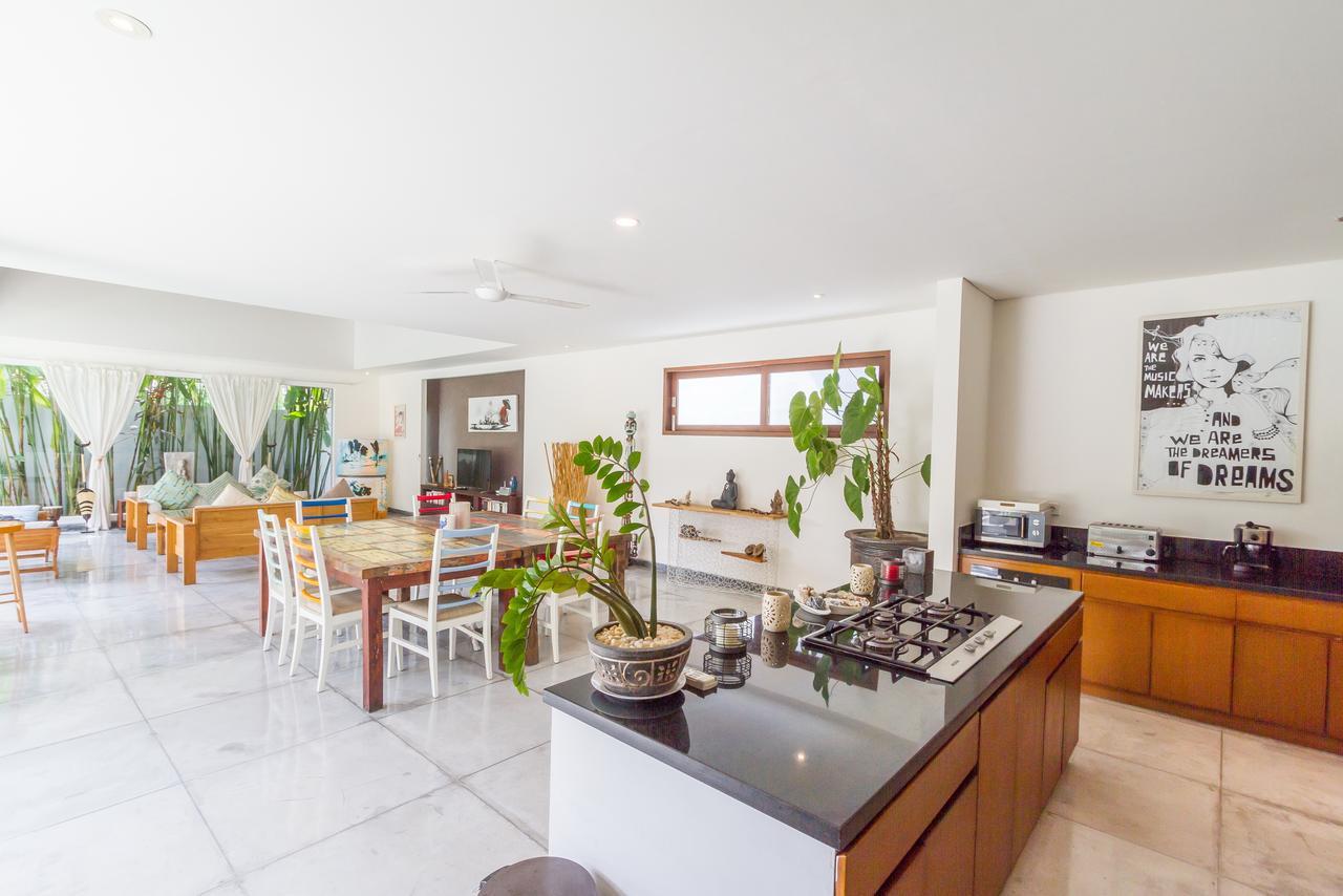 Villa Pierrot Seminyak Kültér fotó